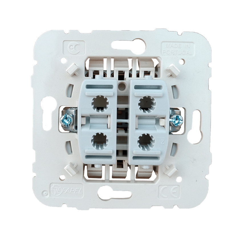 Comutador De Escada Duplo Branco De Encastrar Ref. 21 EFAPEL - 5603011044732